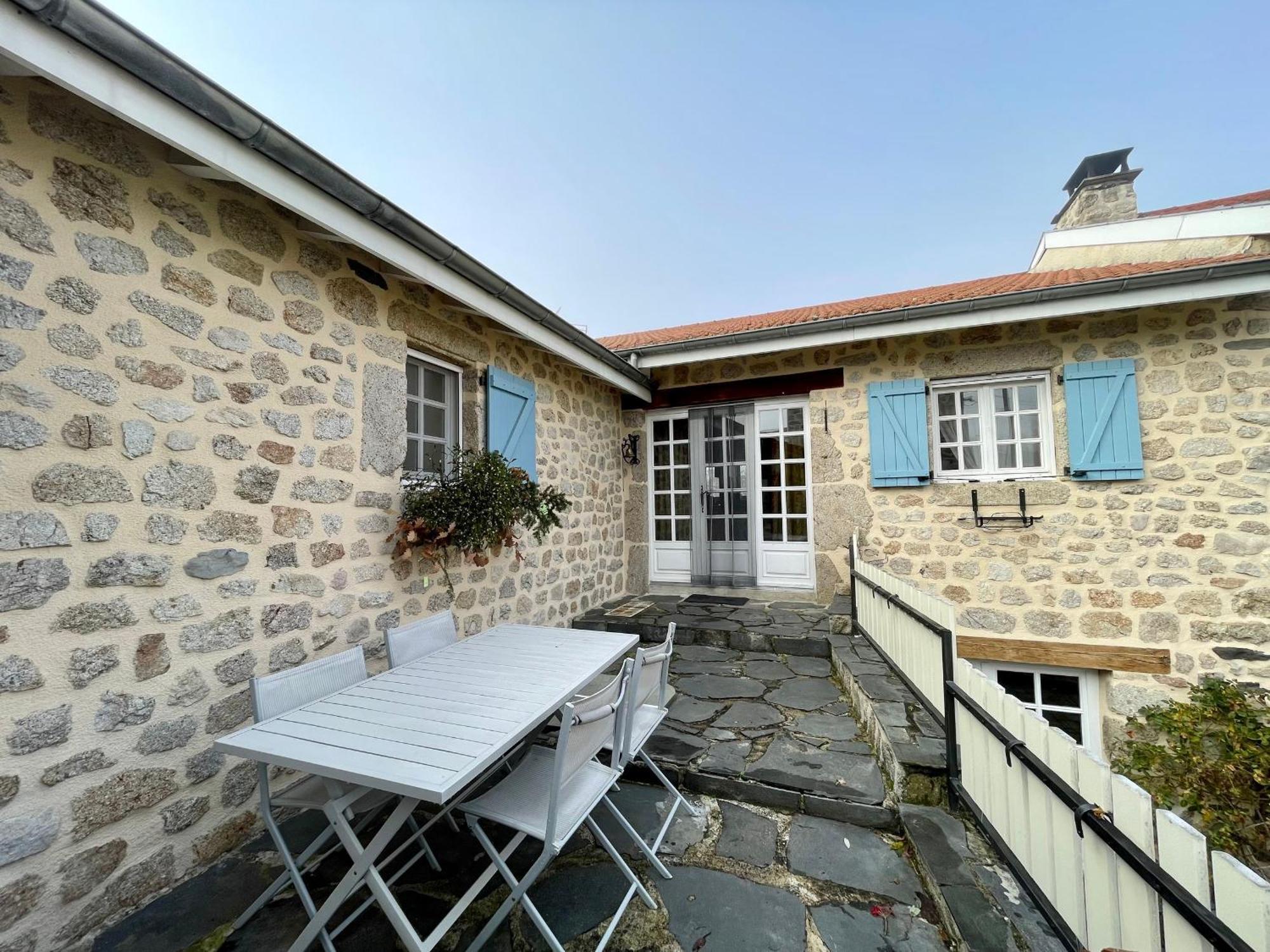 Gite Familial Avec Terrasse Proche Chateaux, Lac, Et Parcours Aventure - Fr-1-582-174 Saint-Maurice-de-Lignon 외부 사진